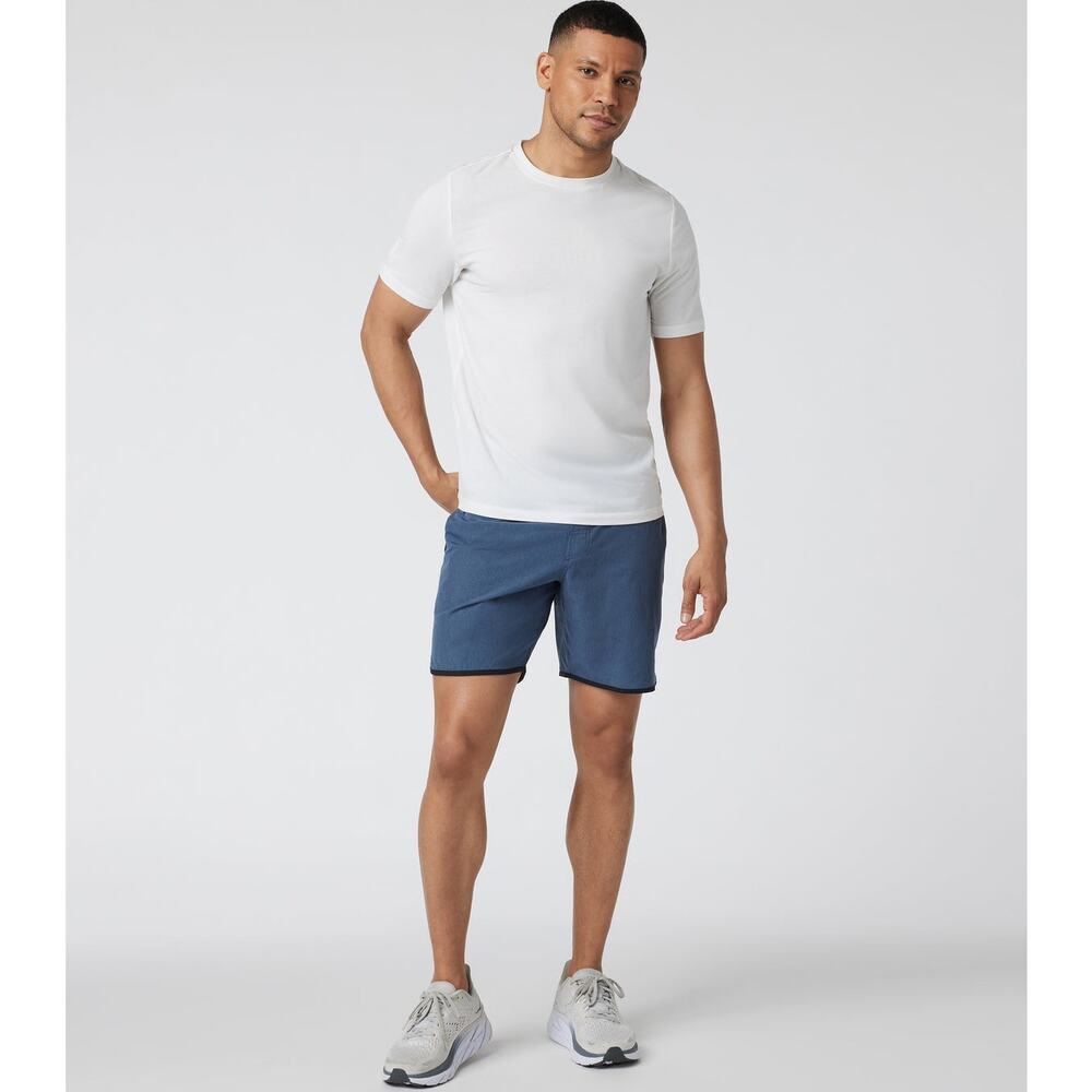 Vuori Mens Banks Short Unlined 7" in Azure Linen Texture - Picture 6 of 12